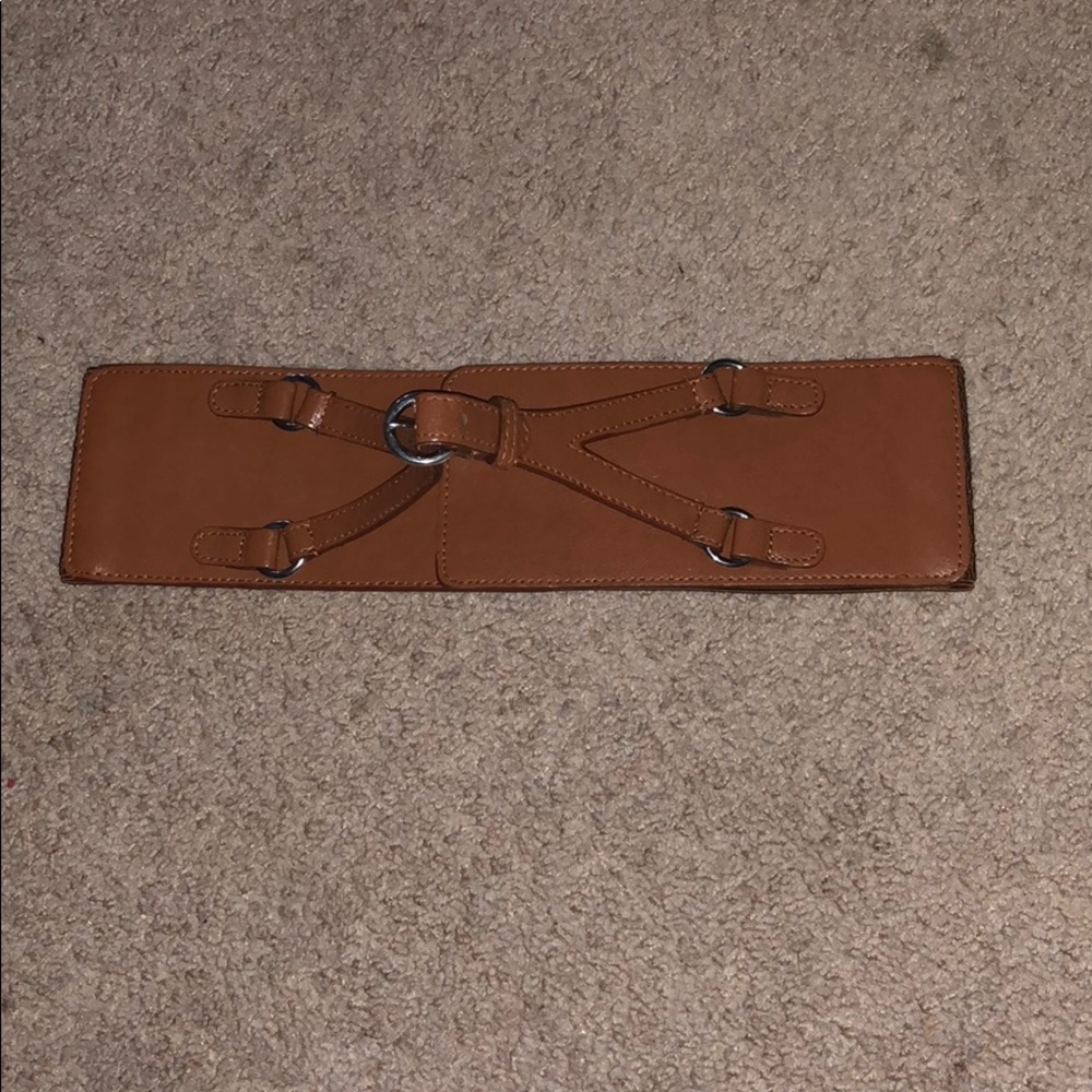 Women’s leather brown belt
